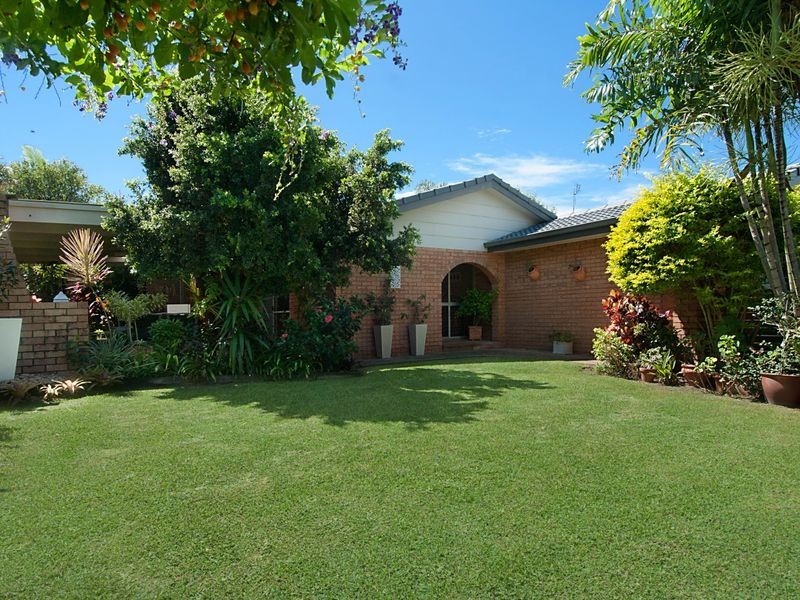 87 Palm Drive, Mooloolaba QLD 4557