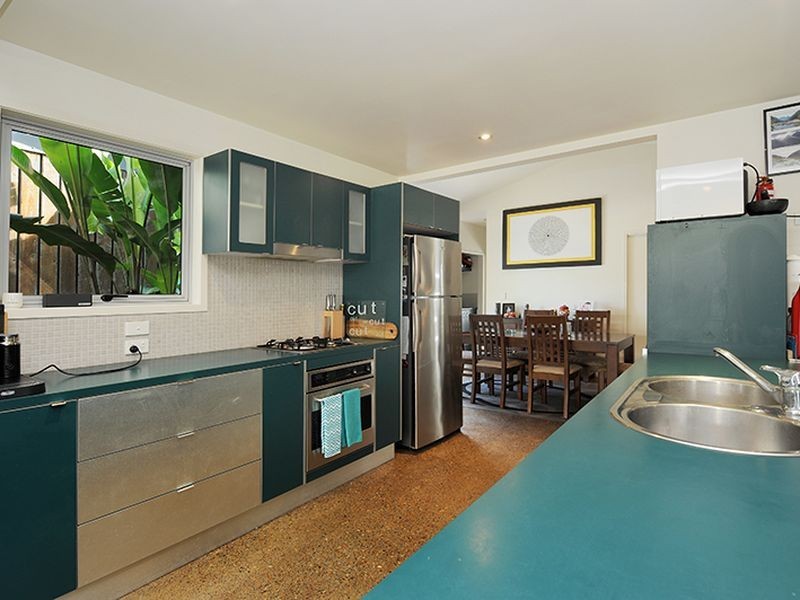 24 Seychelles Place, Kawana Island QLD 4575