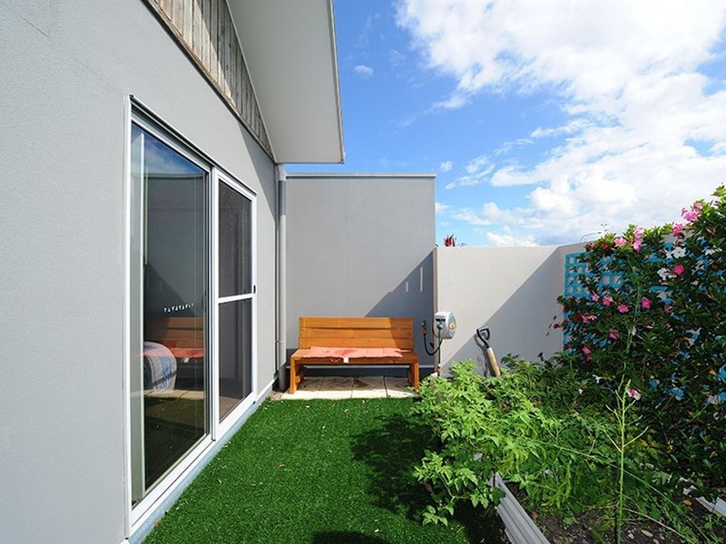 24 Seychelles Place, Kawana Island QLD 4575