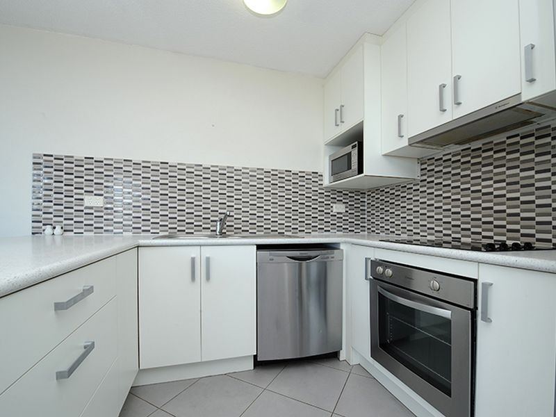 18/2 Maroubra Street, Alexandra Headland QLD 4572