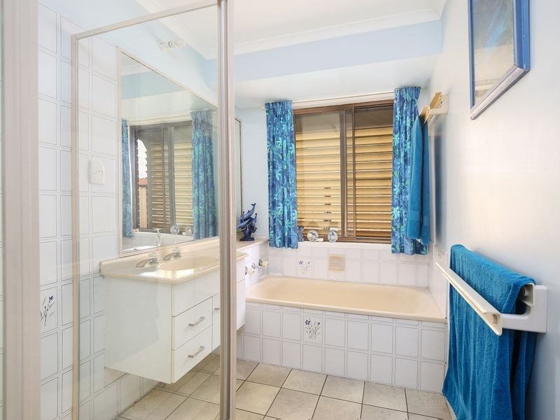 520 Nicklin Way, Wurtulla QLD 4575