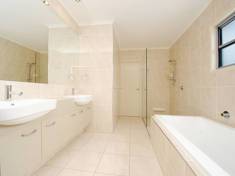 15 Bolwarra Place, Meridan Plains QLD 4551