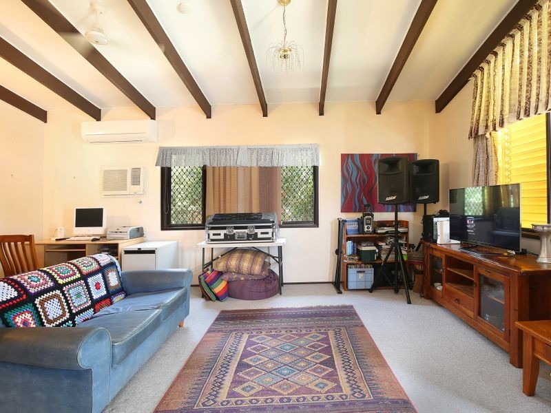 69 Palm Drive, Mooloolaba QLD 4557