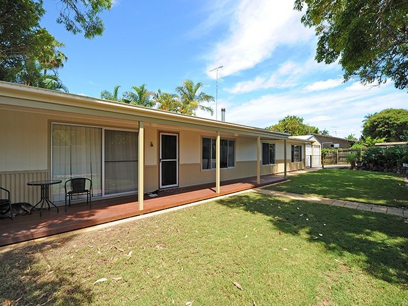 42 Palm Drive, Mooloolaba QLD 4557