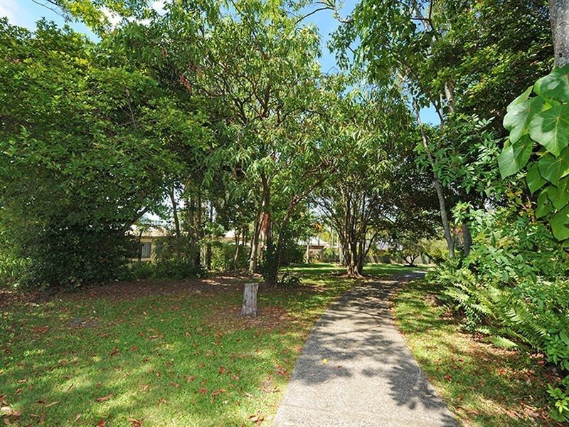 42 Palm Drive, Mooloolaba QLD 4557