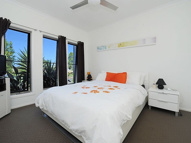 18 Hibbertia Street, Mountain Creek QLD 4557