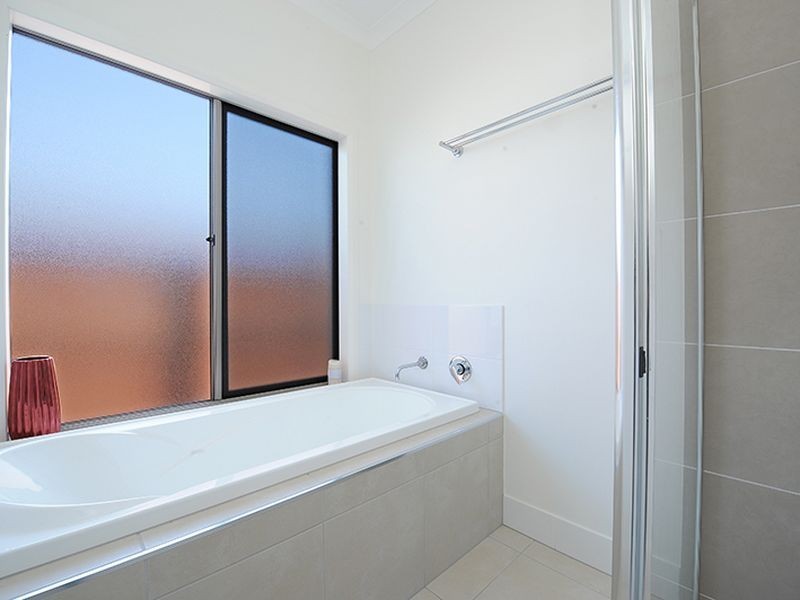 18 Hibbertia Street, Mountain Creek QLD 4557