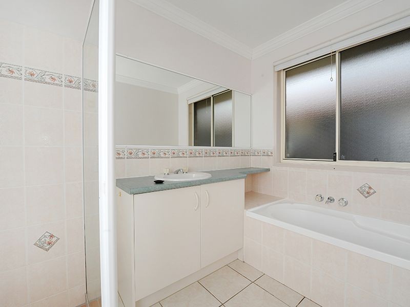 1/5 Karri Court, Mountain Creek QLD 4557