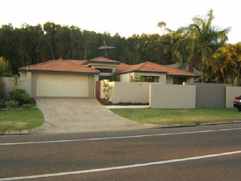 130 Goonawarra Drive, Mooloolaba QLD 4557