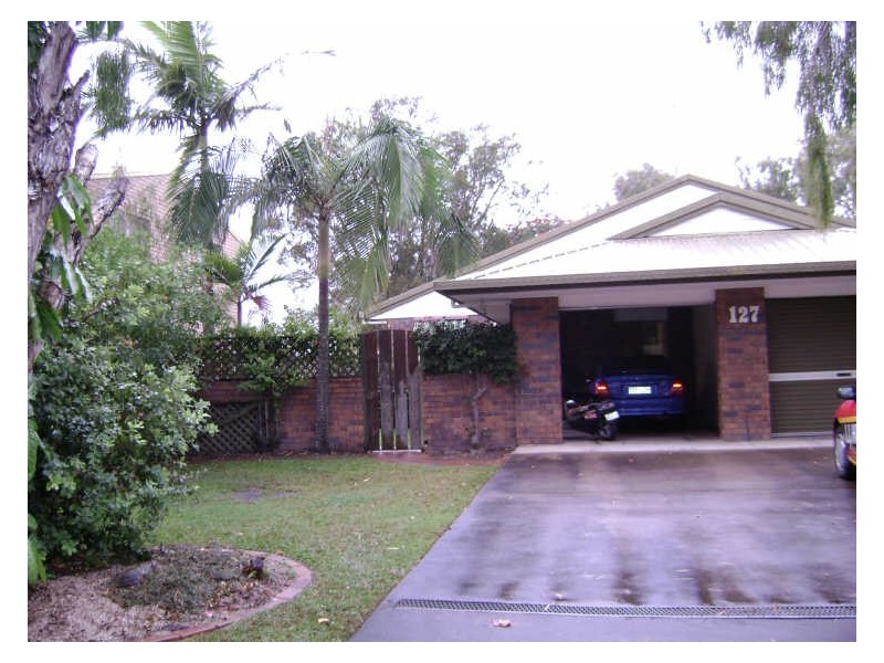 2/127 Bundilla Boulevard, Mountain Creek QLD 4557