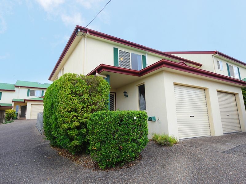 Unit 4/56 Meta Street, Mooloolaba QLD 4557