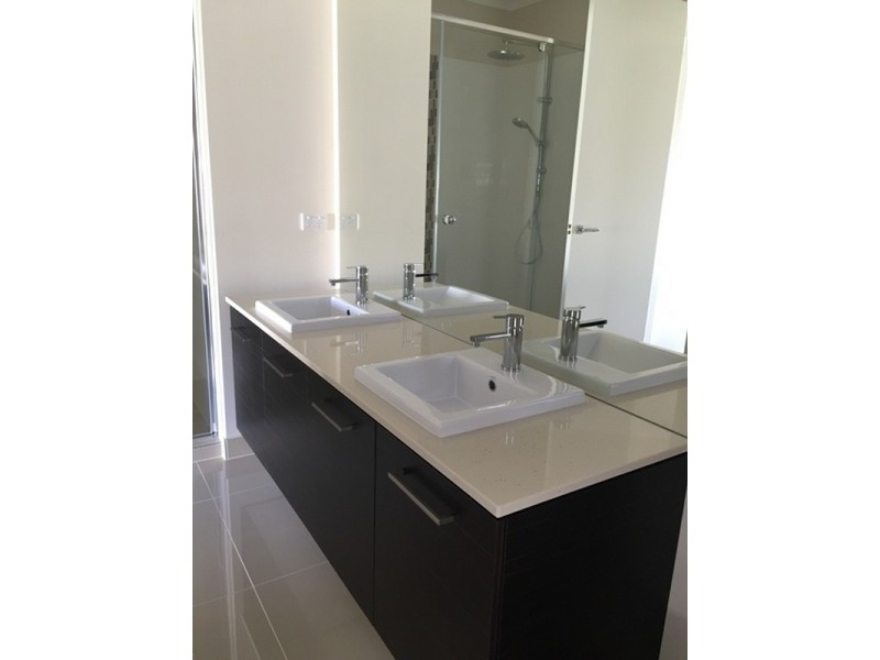 4 Comet Street, Pelican Waters QLD 4551