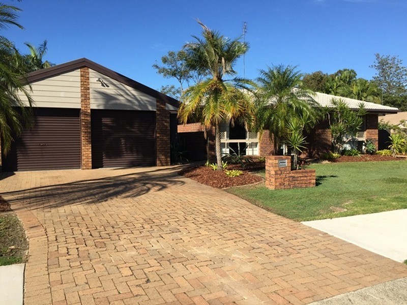 12 Oakmont Drive, Buderim QLD 4556