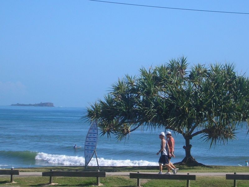 1/10 Boolarong Crescent, Alexandra Headland QLD 4572