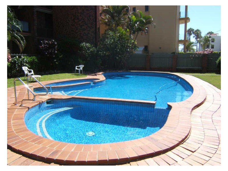 1/10 Boolarong Crescent, Alexandra Headland QLD 4572