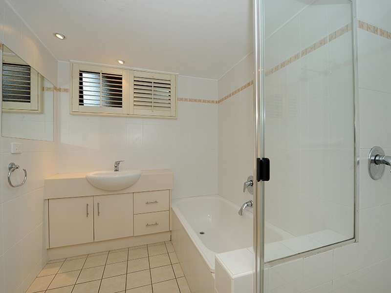 Unit 2/76 Parkyn Parade, Mooloolaba QLD 4557