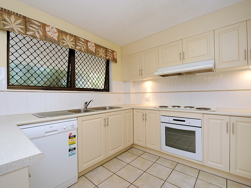 Unit 2/76 Parkyn Parade, Mooloolaba QLD 4557