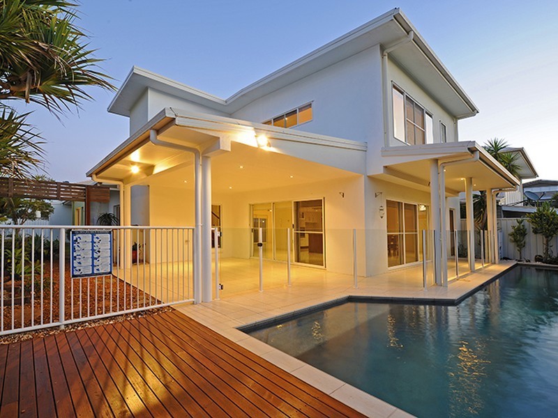 19 Magnetic Street, Kawana Island QLD 4575