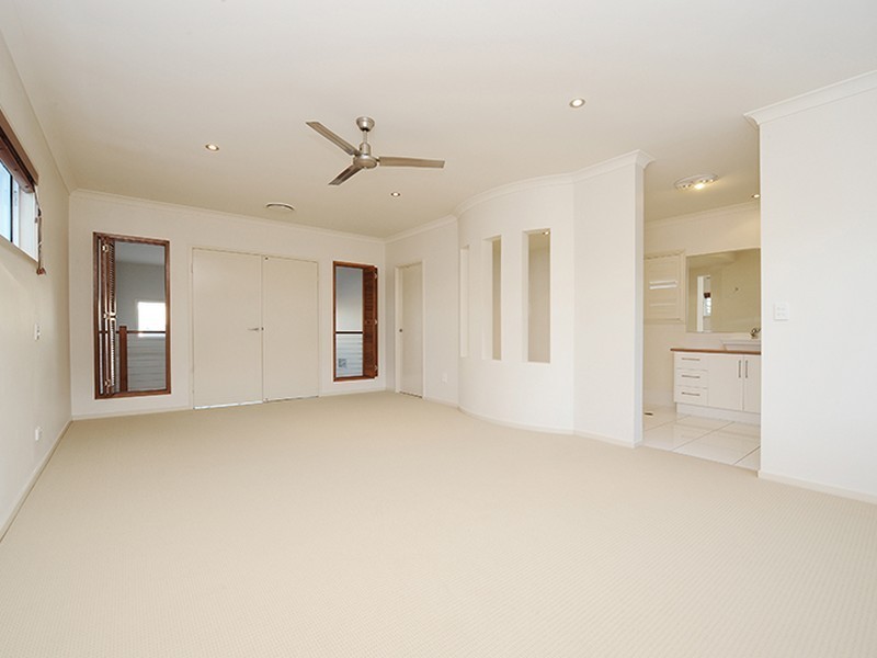 19 Magnetic Street, Kawana Island QLD 4575