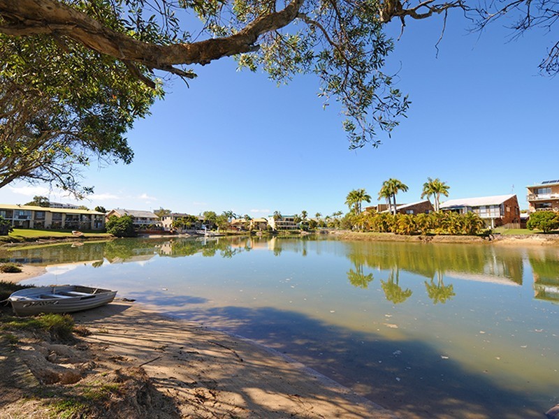 1/11 Barooga Crescent, Mooloolaba QLD 4557