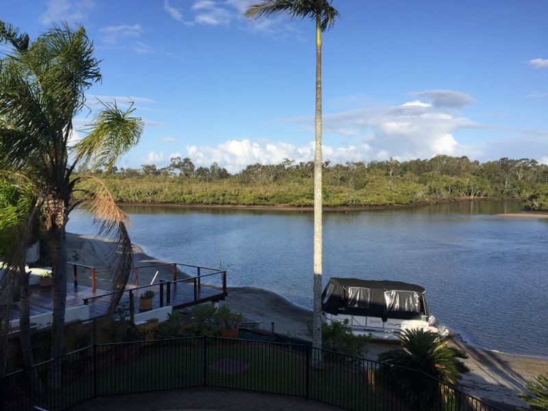 2 Imara Court, Mountain Creek QLD 4557