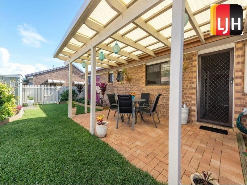 Villa 27/10 Melody Court, Warana QLD 4575