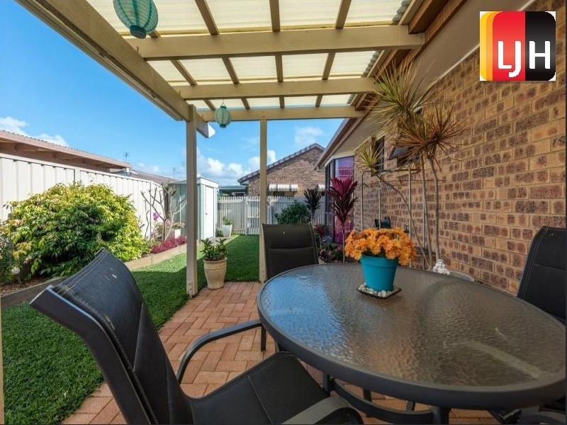Villa 27/10 Melody Court, Warana QLD 4575