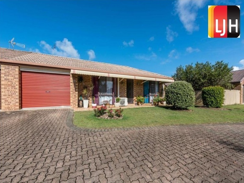 Villa 27/10 Melody Court, Warana QLD 4575