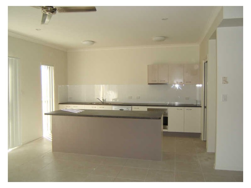 29 Kurrajong Crescent, Meridan Plains QLD 4551