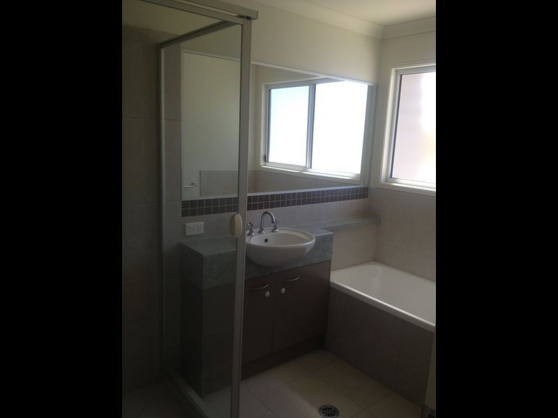29 Kurrajong Crescent, Meridan Plains QLD 4551