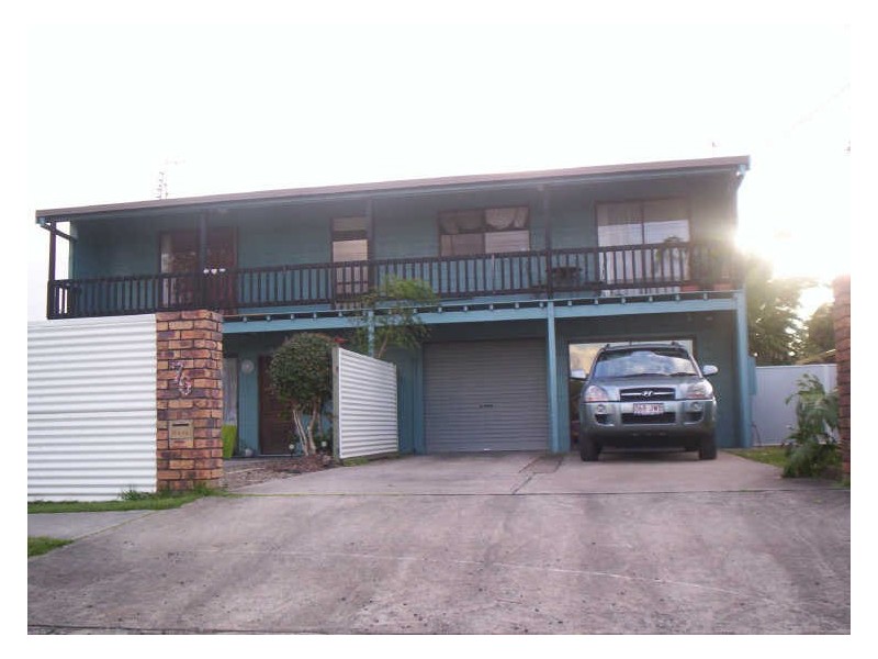 76 Nicklin Way, Warana QLD 4575