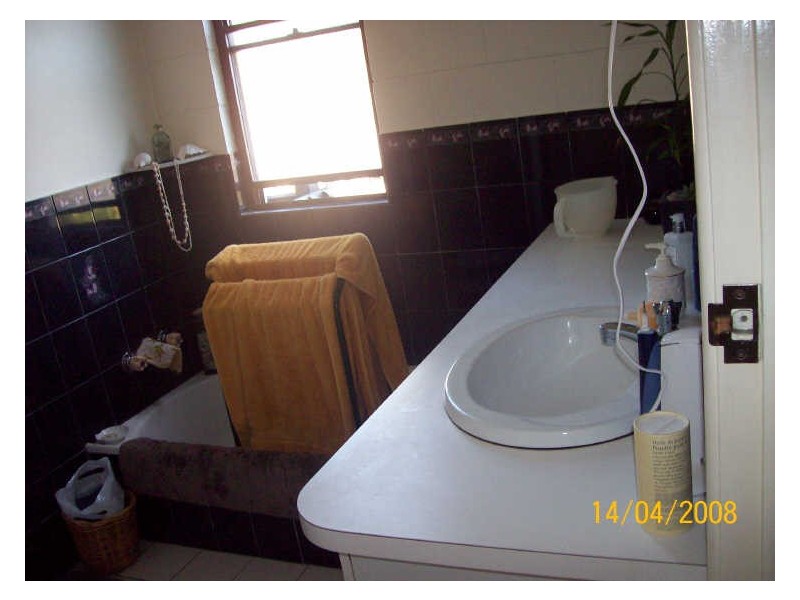 76 Nicklin Way, Warana QLD 4575