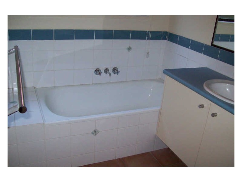 19 Admiralty Drive, Alexandra Headland QLD 4572