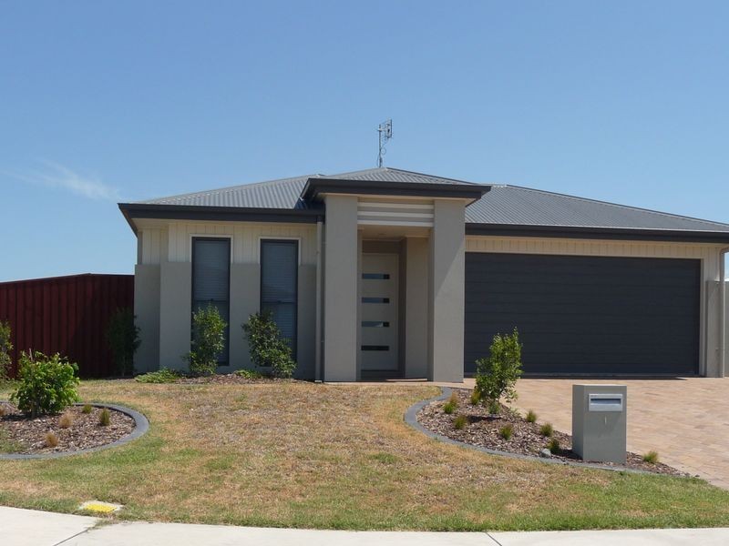 1 Skua Place, Mountain Creek QLD 4557