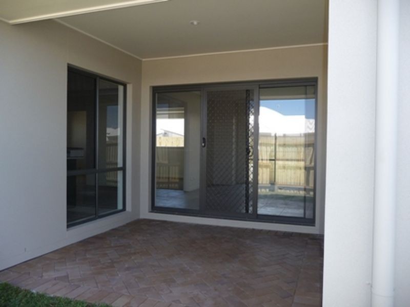 1 Skua Place, Mountain Creek QLD 4557