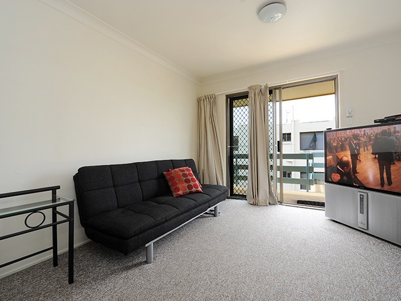6/22 Pangarinda Place, Mooloolaba QLD 4557