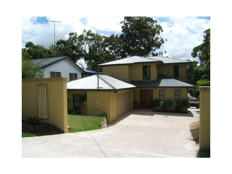 35 Oloway Crescent, Alexandra Headland QLD 4572