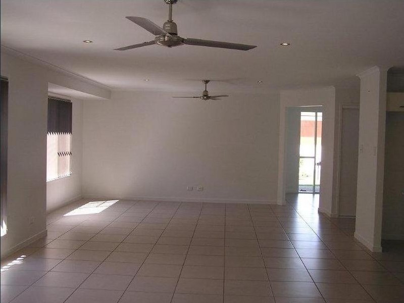 5 Cockatoo Court, Beerwah QLD 4519