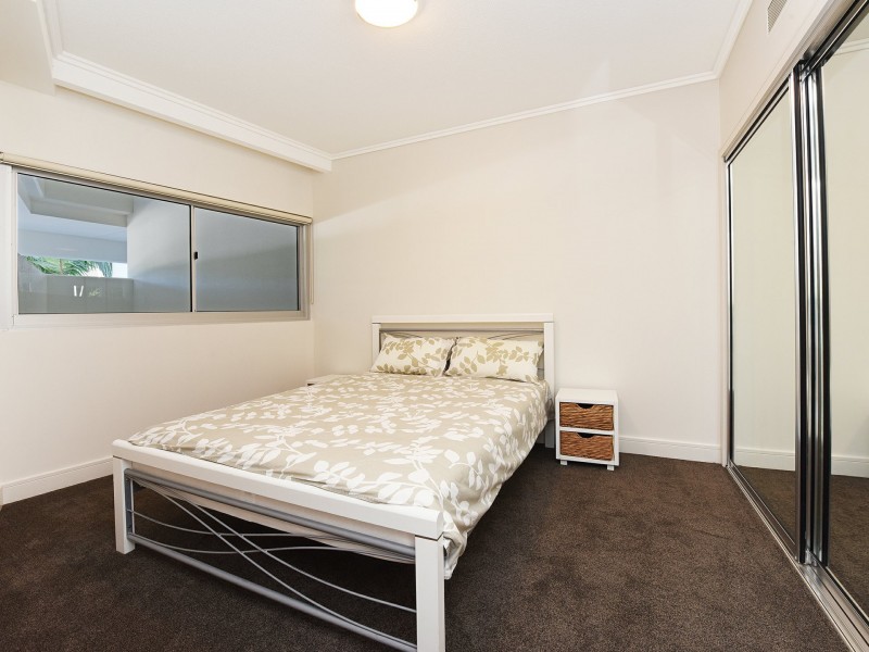 Unit 201/11 Nicklin Way, Minyama QLD 4575