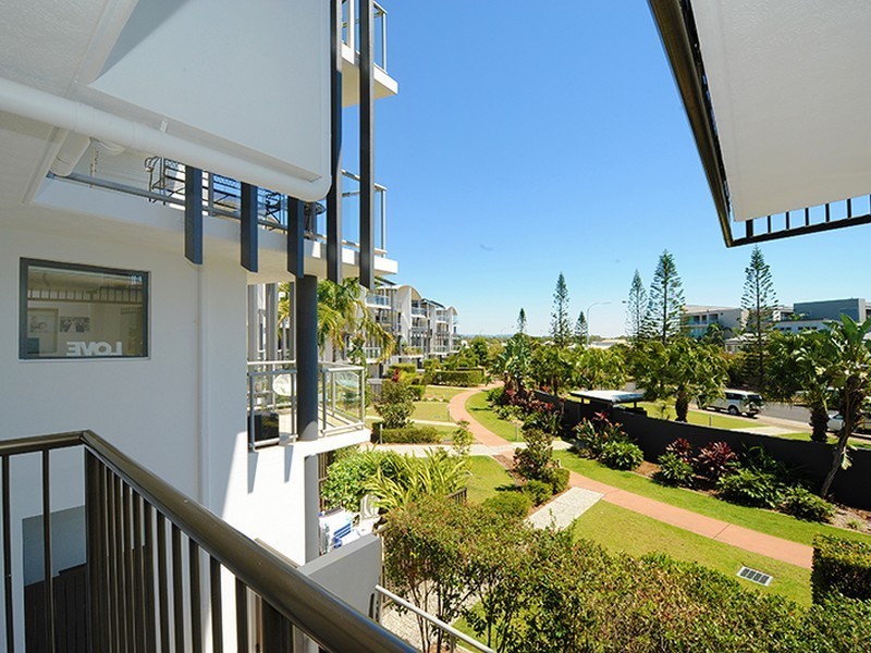 28/10 Grand Parade, Parrearra QLD 4575