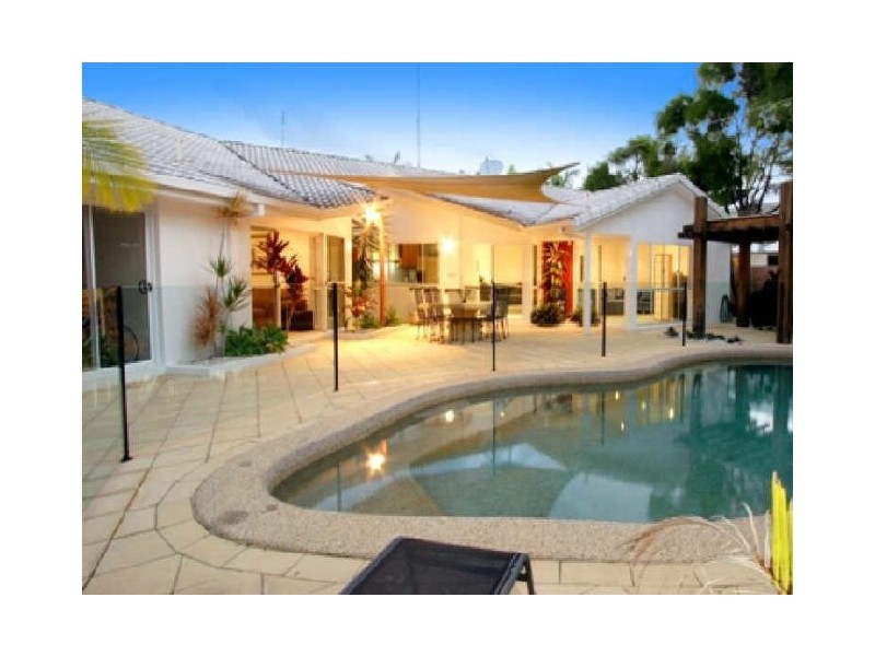 14 Atlantis Parade, Alexandra Headland QLD 4572