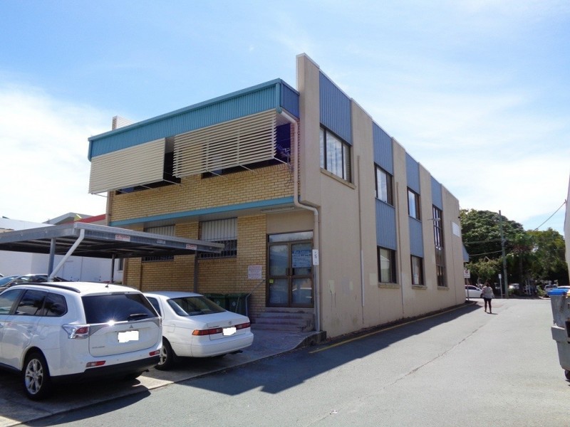 8 Otranto Avenue, Caloundra QLD 4551