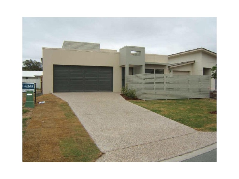 13 Tarawa Street, Kawana Island QLD 4575