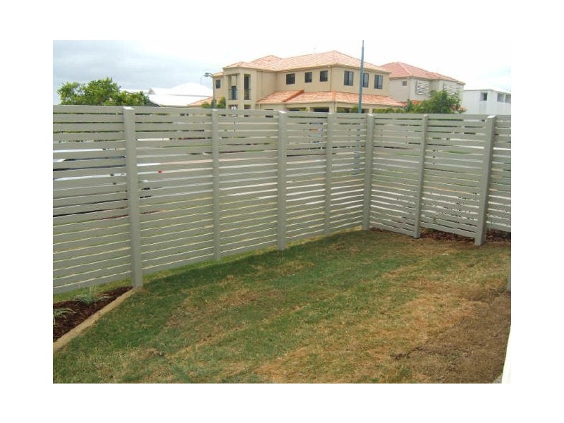 13 Tarawa Street, Kawana Island QLD 4575