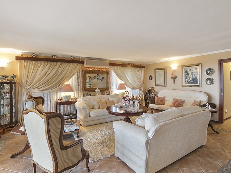 16 Tulong Court, Buderim QLD 4556