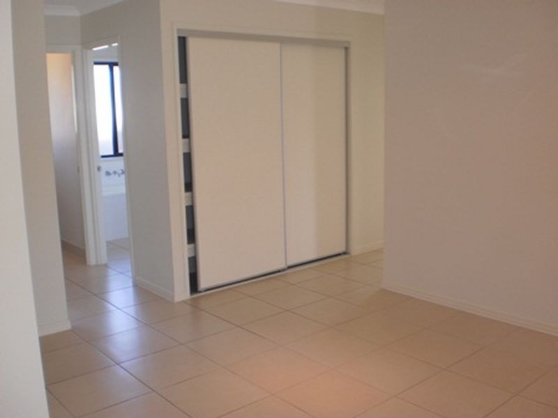 5 Cooloola Court, Little Mountain QLD 4551