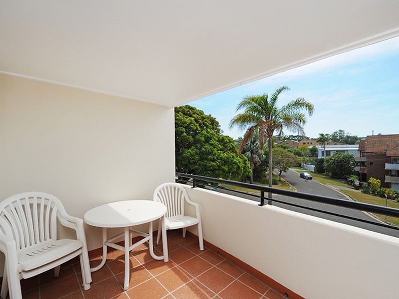 Unit 8/12-14 Lindsay Street, Alexandra Headland QLD 4572