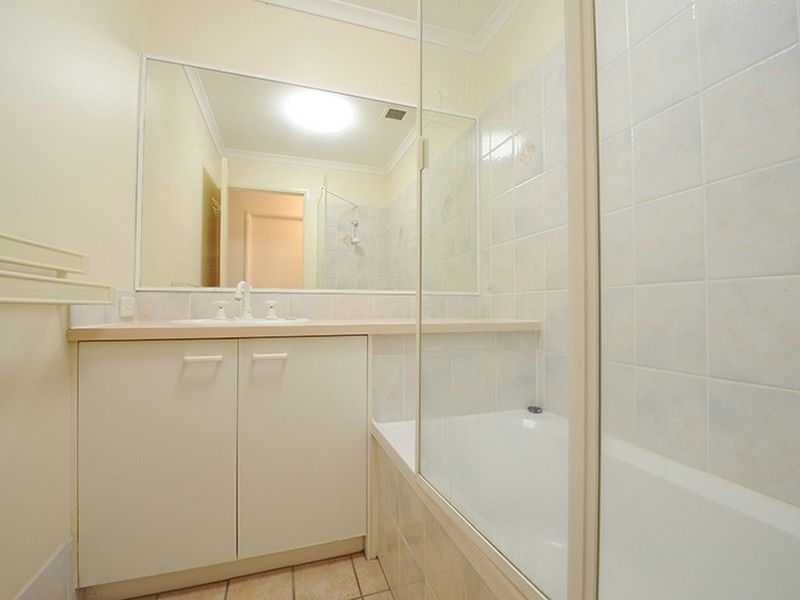 Unit 8/12-14 Lindsay Street, Alexandra Headland QLD 4572