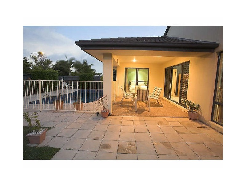 17 Malta Place, Kawana Island QLD 4575