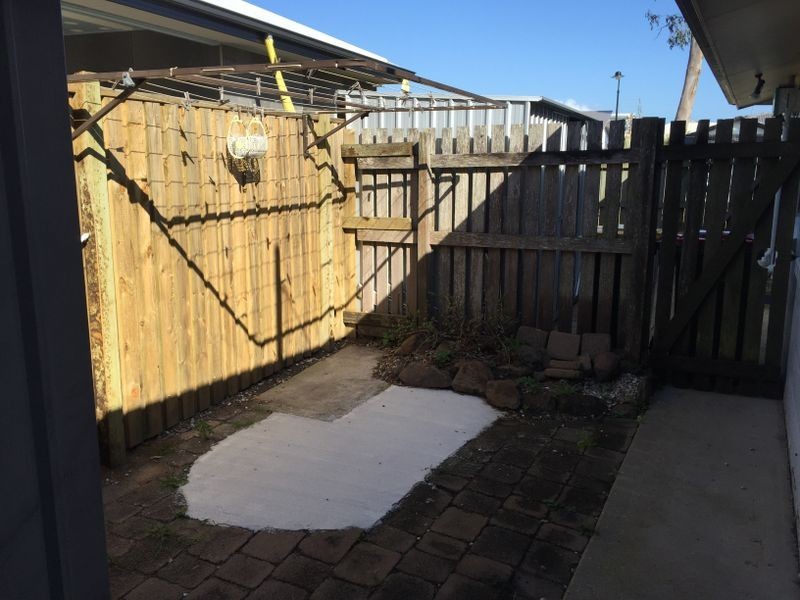 Unit 2/68 Cootamundra Drive, Mountain Creek QLD 4557